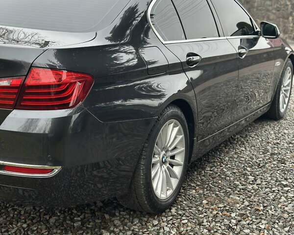 Чорний БМВ 5 Серія, об'ємом двигуна 2 л та пробігом 200 тис. км за 15800 $, фото 8 на Automoto.ua