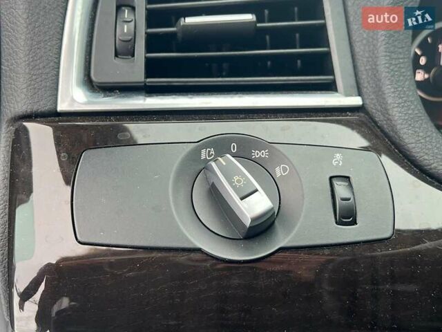 Чорний БМВ 5 Серія, об'ємом двигуна 3 л та пробігом 227 тис. км за 19290 $, фото 18 на Automoto.ua