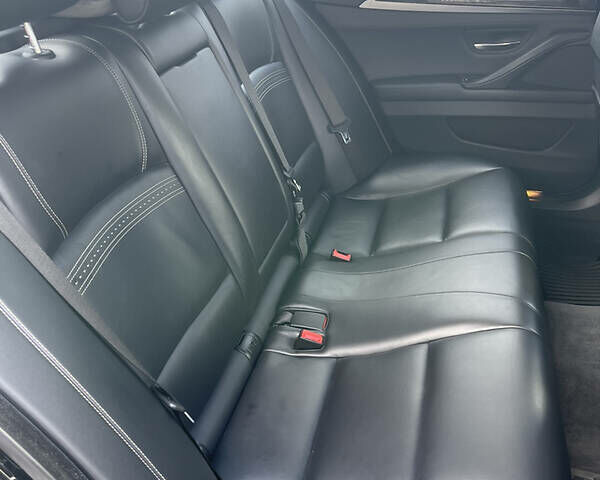 Черный БМВ 5 Серия, объемом двигателя 3 л и пробегом 153 тыс. км за 17500 $, фото 12 на Automoto.ua