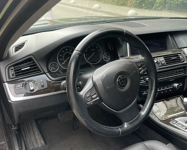 Чорний БМВ 5 Серія, об'ємом двигуна 2 л та пробігом 155 тис. км за 14000 $, фото 28 на Automoto.ua