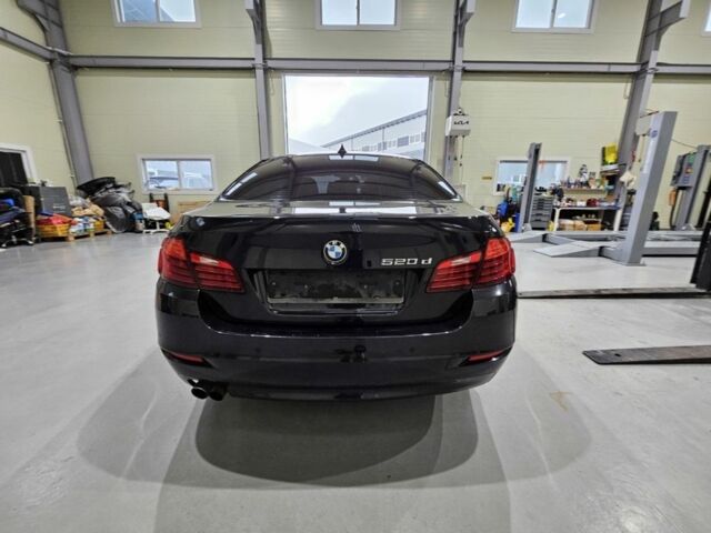 Чорний БМВ 5 Серія, об'ємом двигуна 2 л та пробігом 194 тис. км за 13700 $, фото 4 на Automoto.ua