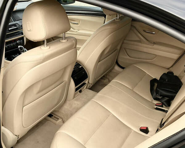 Чорний БМВ 5 Серія, об'ємом двигуна 2 л та пробігом 255 тис. км за 13300 $, фото 15 на Automoto.ua