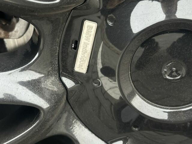 Черный БМВ 5 Серия, объемом двигателя 2.8 л и пробегом 158 тыс. км за 15000 $, фото 4 на Automoto.ua