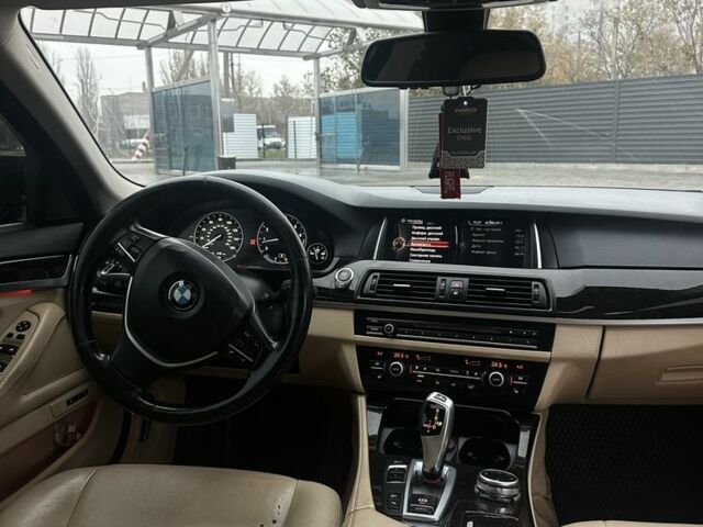 Черный БМВ 5 Серия, объемом двигателя 2.8 л и пробегом 158 тыс. км за 15000 $, фото 5 на Automoto.ua