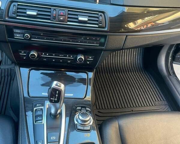 БМВ 5 Серия 2015 в Одессе на Automoto.ua Черный БМВ 5 Серия, объемом двигателя 2 л и пробегом 238 тыс. км за 20000 $, фото 8 на Automoto.ua