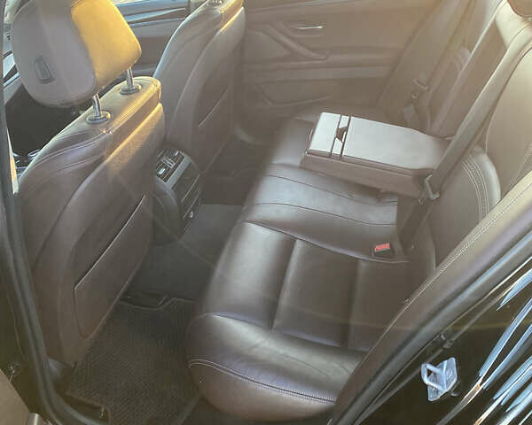 Чорний БМВ 5 Серія, об'ємом двигуна 2 л та пробігом 210 тис. км за 11799 $, фото 10 на Automoto.ua