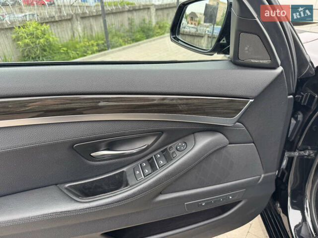 Чорний БМВ 5 Серія, об'ємом двигуна 3 л та пробігом 230 тис. км за 26700 $, фото 39 на Automoto.ua