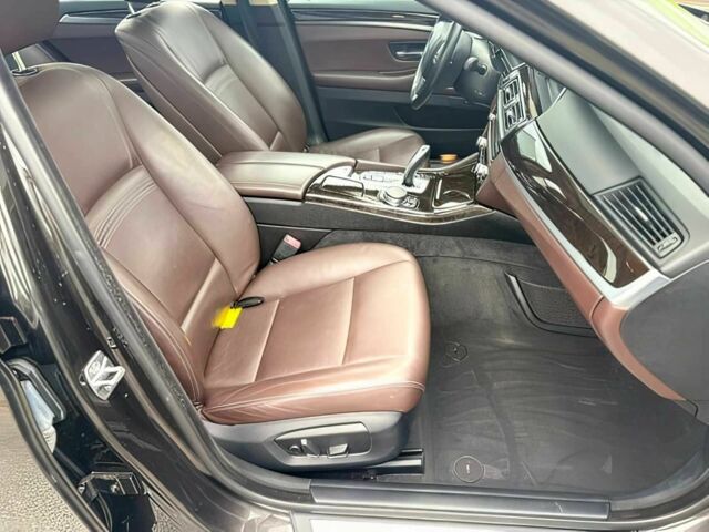 Чорний БМВ 5 Серія, об'ємом двигуна 3 л та пробігом 75 тис. км за 8820 $, фото 8 на Automoto.ua