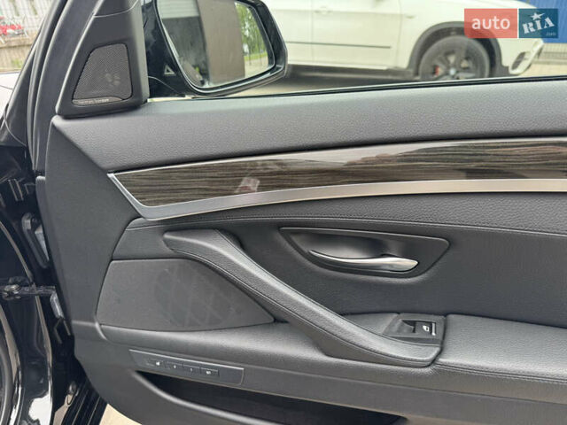 Чорний БМВ 5 Серія, об'ємом двигуна 3 л та пробігом 230 тис. км за 26700 $, фото 31 на Automoto.ua