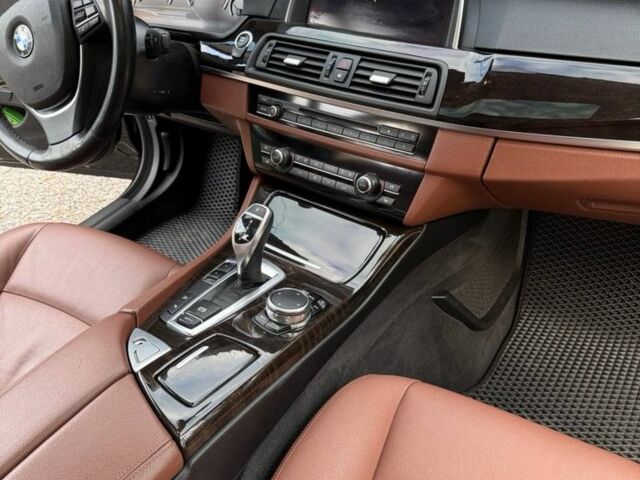 Чорний БМВ 5 Серія, об'ємом двигуна 2 л та пробігом 134 тис. км за 17500 $, фото 7 на Automoto.ua