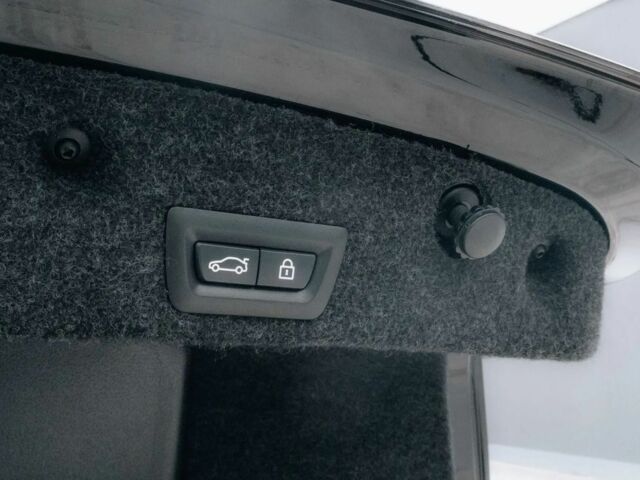 Чорний БМВ 5 Серія, об'ємом двигуна 2 л та пробігом 104 тис. км за 10900 $, фото 14 на Automoto.ua