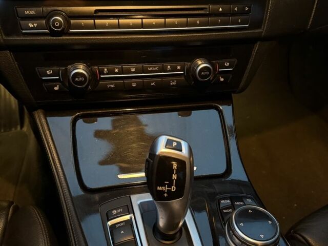 Черный БМВ 5 Серия, объемом двигателя 3 л и пробегом 290 тыс. км за 10500 $, фото 5 на Automoto.ua