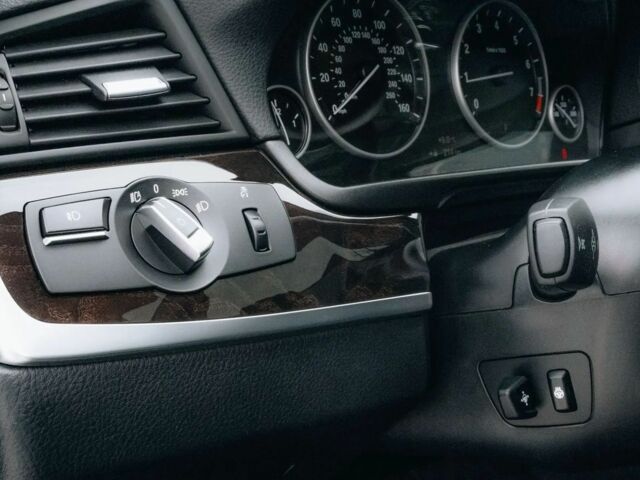 Чорний БМВ 5 Серія, об'ємом двигуна 2 л та пробігом 104 тис. км за 10900 $, фото 2 на Automoto.ua