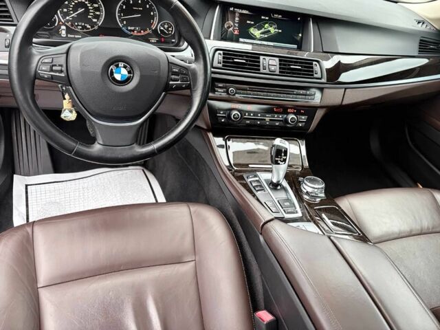 Черный БМВ 5 Серия, объемом двигателя 3 л и пробегом 77 тыс. км за 4300 $, фото 9 на Automoto.ua