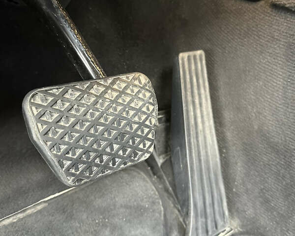 Черный БМВ 5 Серия, объемом двигателя 2 л и пробегом 161 тыс. км за 21000 $, фото 12 на Automoto.ua