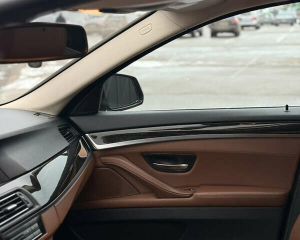 Чорний БМВ 5 Серія, об'ємом двигуна 2 л та пробігом 110 тис. км за 21950 $, фото 31 на Automoto.ua