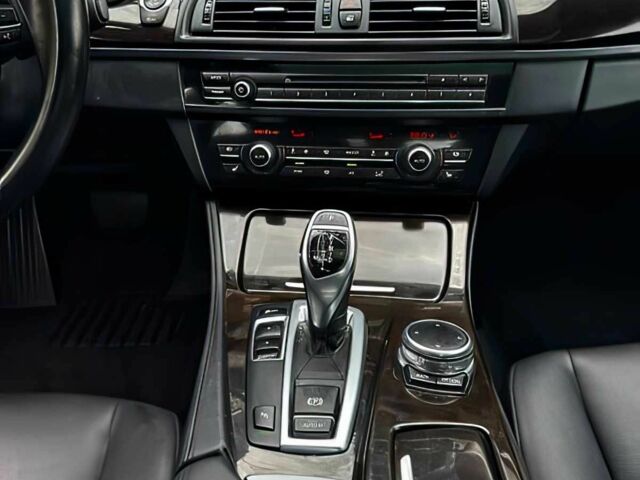 Чорний БМВ 5 Серія, об'ємом двигуна 2 л та пробігом 75 тис. км за 10500 $, фото 9 на Automoto.ua