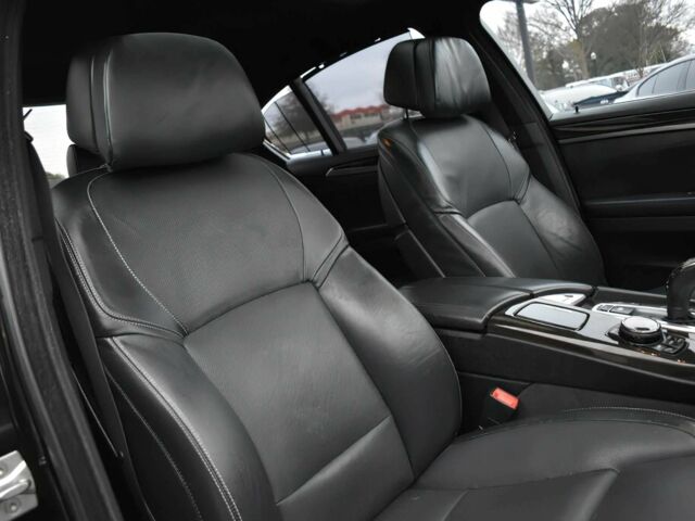 Черный БМВ 5 Серия, объемом двигателя 4.4 л и пробегом 75 тыс. км за 10000 $, фото 9 на Automoto.ua