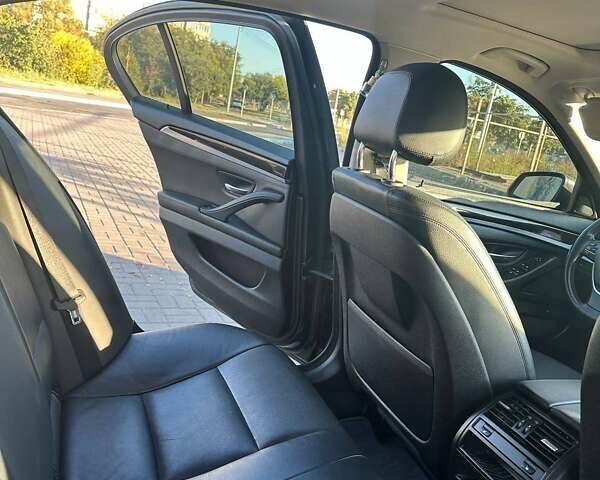 Чорний БМВ 5 Серія, об'ємом двигуна 2 л та пробігом 158 тис. км за 18000 $, фото 2 на Automoto.ua