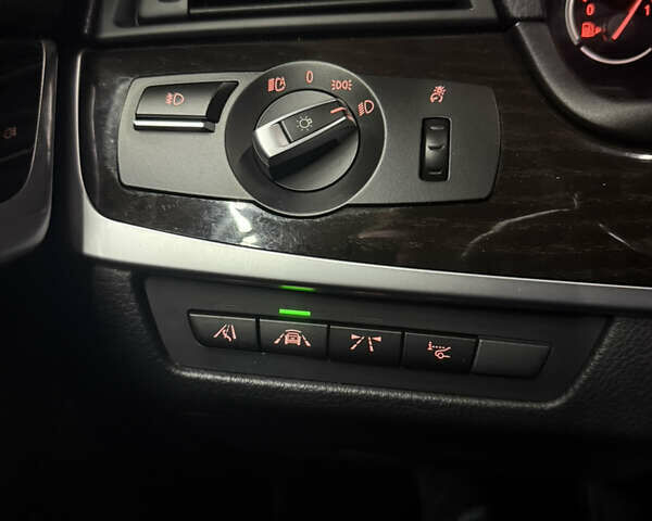 БМВ 5 Серия 2016 в Киеве на Automoto.ua Черный БМВ 5 Серия, объемом двигателя 2.98 л и пробегом 155 тыс. км за 21449 $, фото 22 на Automoto.ua