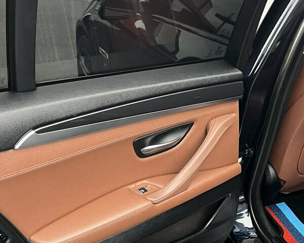 Чорний БМВ 5 Серія, об'ємом двигуна 2 л та пробігом 180 тис. км за 21500 $, фото 34 на Automoto.ua