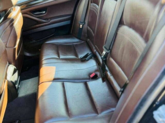 Черный БМВ 5 Серия, объемом двигателя 3 л и пробегом 79 тыс. км за 10000 $, фото 15 на Automoto.ua