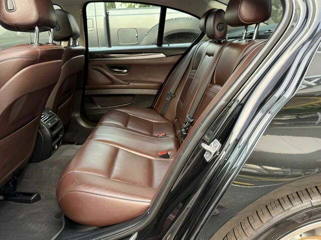 Черный БМВ 5 Серия, объемом двигателя 3 л и пробегом 74 тыс. км за 17000 $, фото 13 на Automoto.ua