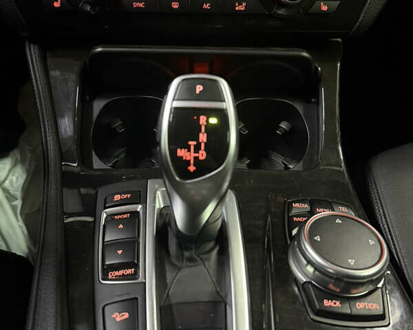 БМВ 5 Серия 2016 в Киеве на Automoto.ua Черный БМВ 5 Серия, объемом двигателя 2.98 л и пробегом 155 тыс. км за 21449 $, фото 17 на Automoto.ua