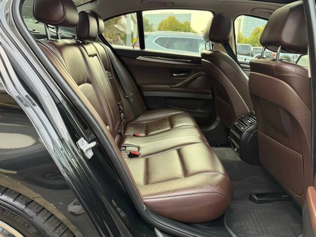 Черный БМВ 5 Серия, объемом двигателя 3 л и пробегом 74 тыс. км за 17000 $, фото 14 на Automoto.ua