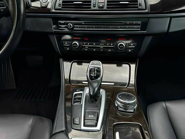 Чорний БМВ 5 Серія, об'ємом двигуна 2 л та пробігом 75 тис. км за 3200 $, фото 9 на Automoto.ua