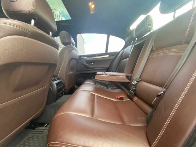 Черный БМВ 5 Серия, объемом двигателя 3 л и пробегом 88 тыс. км за 12600 $, фото 11 на Automoto.ua