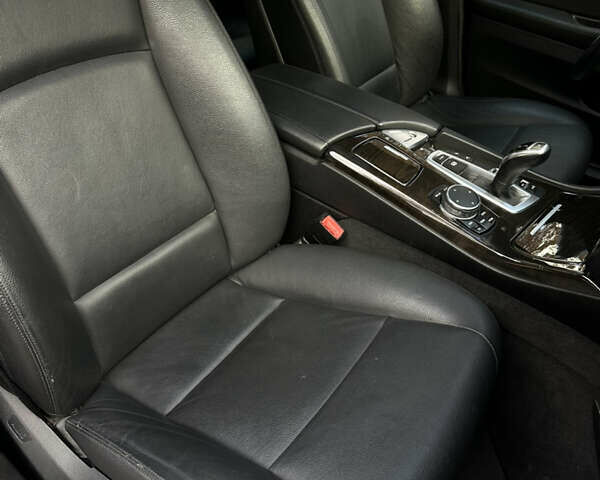 Черный БМВ 5 Серия, объемом двигателя 3 л и пробегом 200 тыс. км за 14500 $, фото 39 на Automoto.ua