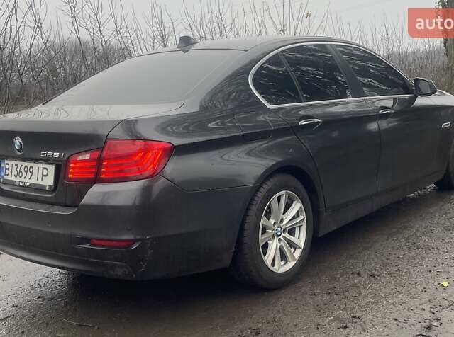 Черный БМВ 5 Серия, объемом двигателя 2 л и пробегом 121 тыс. км за 19500 $, фото 3 на Automoto.ua