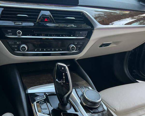 Черный БМВ 5 Серия, объемом двигателя 3 л и пробегом 120 тыс. км за 33500 $, фото 22 на Automoto.ua