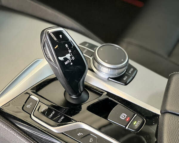 Чорний БМВ 5 Серія, об'ємом двигуна 2 л та пробігом 234 тис. км за 33500 $, фото 11 на Automoto.ua