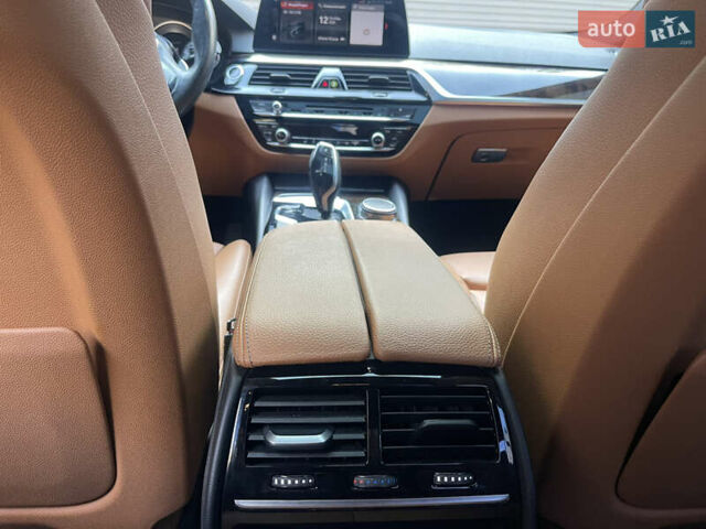 Черный БМВ 5 Серия, объемом двигателя 2 л и пробегом 65 тыс. км за 33500 $, фото 35 на Automoto.ua