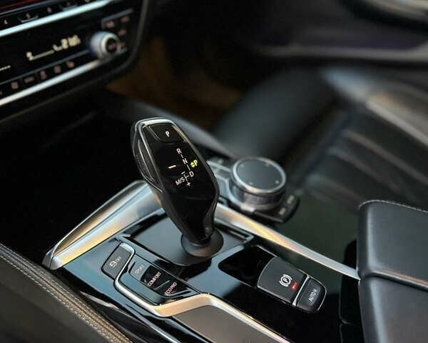 Черный БМВ 5 Серия, объемом двигателя 2 л и пробегом 266 тыс. км за 27999 $, фото 13 на Automoto.ua