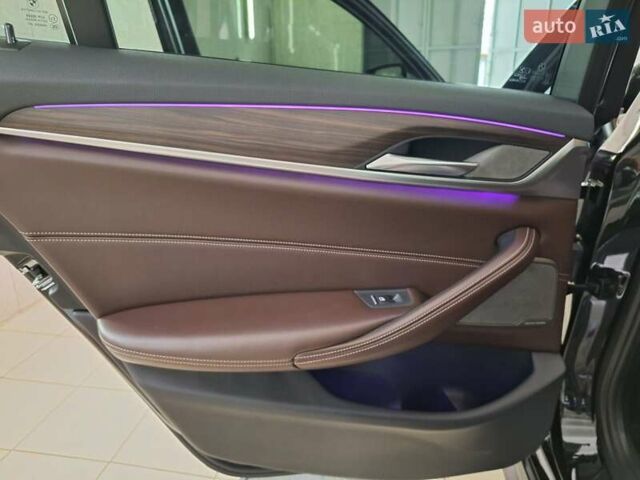 Черный БМВ 5 Серия, объемом двигателя 2 л и пробегом 135 тыс. км за 32000 $, фото 48 на Automoto.ua