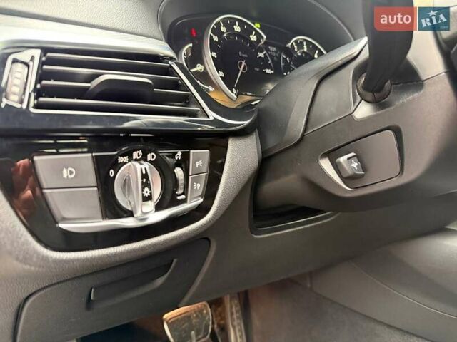 Чорний БМВ 5 Серія, об'ємом двигуна 2 л та пробігом 290 тис. км за 22990 $, фото 19 на Automoto.ua