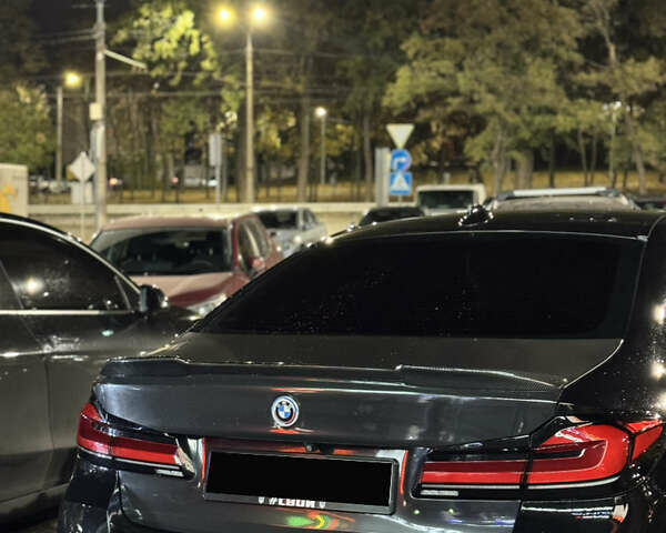 Черный БМВ 5 Серия, объемом двигателя 3 л и пробегом 130 тыс. км за 33333 $, фото 1 на Automoto.ua