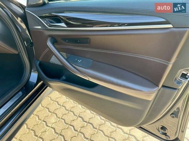 Чорний БМВ 5 Серія, об'ємом двигуна 3 л та пробігом 73 тис. км за 36800 $, фото 20 на Automoto.ua