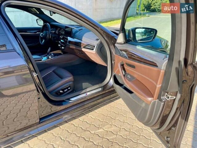 Чорний БМВ 5 Серія, об'ємом двигуна 3 л та пробігом 73 тис. км за 36800 $, фото 17 на Automoto.ua