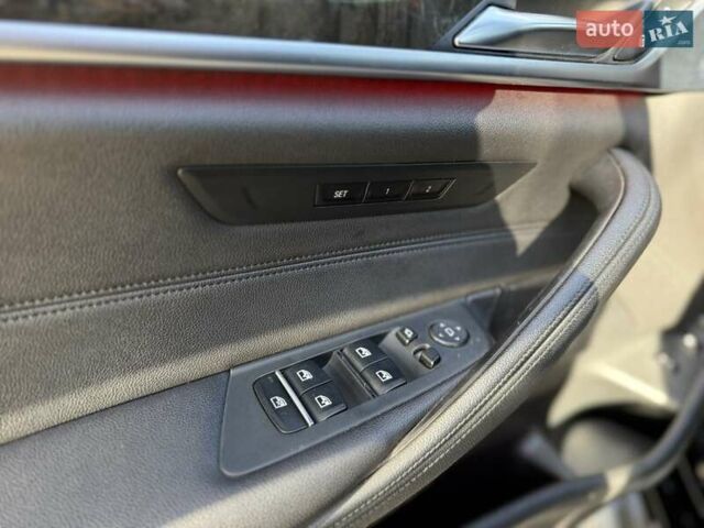 Чорний БМВ 5 Серія, об'ємом двигуна 2 л та пробігом 152 тис. км за 29999 $, фото 7 на Automoto.ua