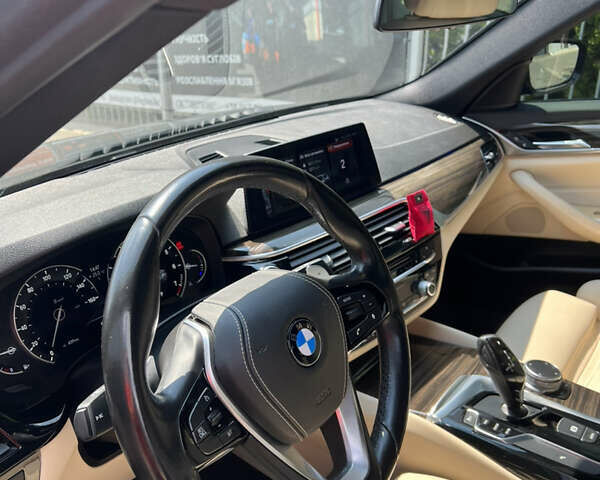 Чорний БМВ 5 Серія, об'ємом двигуна 2 л та пробігом 105 тис. км за 33500 $, фото 23 на Automoto.ua