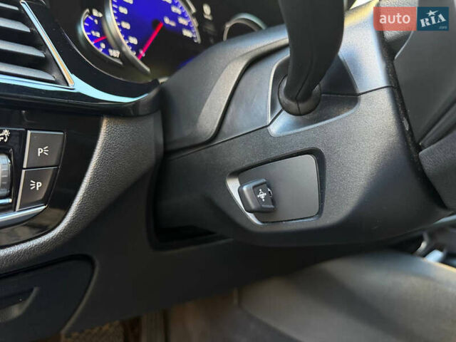 Черный БМВ 5 Серия, объемом двигателя 3 л и пробегом 97 тыс. км за 28900 $, фото 18 на Automoto.ua