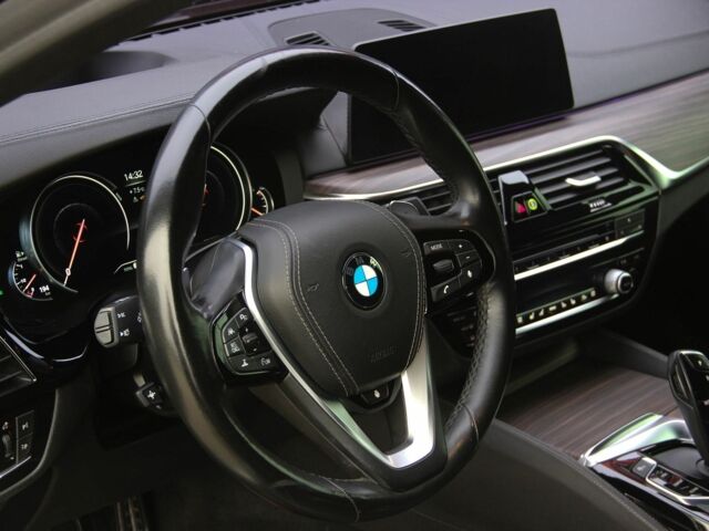 Чорний БМВ 5 Серія, об'ємом двигуна 2 л та пробігом 62 тис. км за 31000 $, фото 14 на Automoto.ua