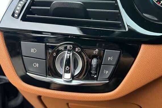 Чорний БМВ 5 Серія, об'ємом двигуна 3 л та пробігом 130 тис. км за 23000 $, фото 9 на Automoto.ua