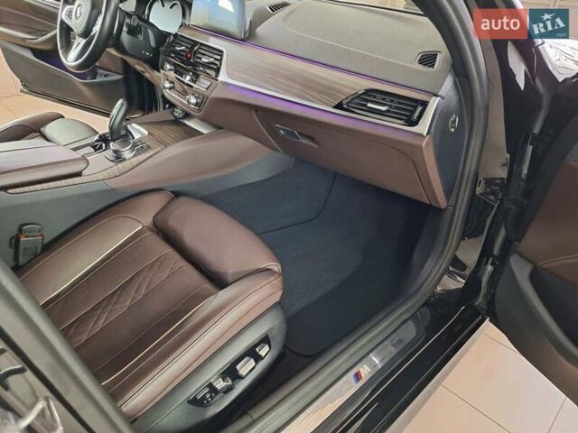 Черный БМВ 5 Серия, объемом двигателя 2 л и пробегом 137 тыс. км за 32000 $, фото 1 на Automoto.ua