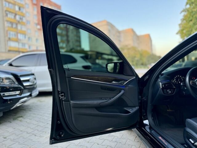 Черный БМВ 5 Серия, объемом двигателя 2.03 л и пробегом 80 тыс. км за 23000 $, фото 17 на Automoto.ua