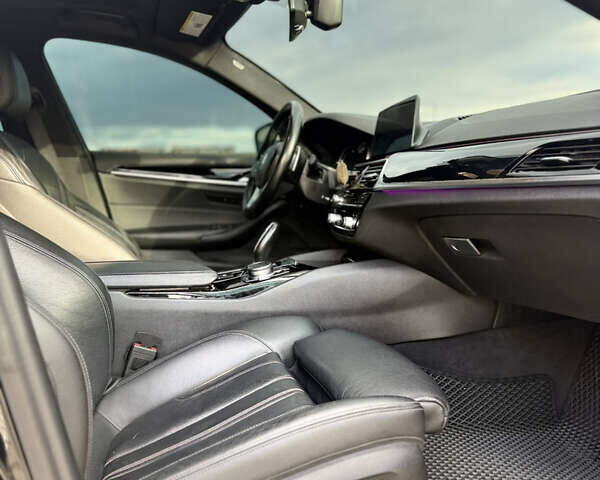 Черный БМВ 5 Серия, объемом двигателя 3 л и пробегом 170 тыс. км за 33000 $, фото 37 на Automoto.ua